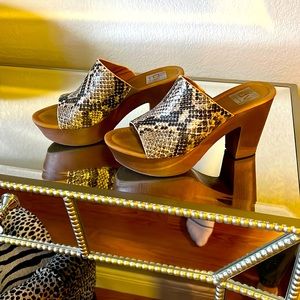 Dolce Vita platform heels